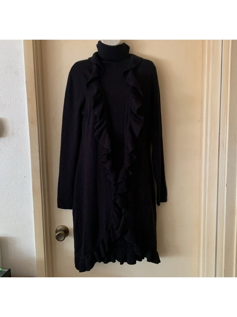 Moda International 2 piece black sweater set size M